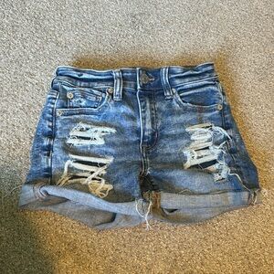 00 American Eagle shorts